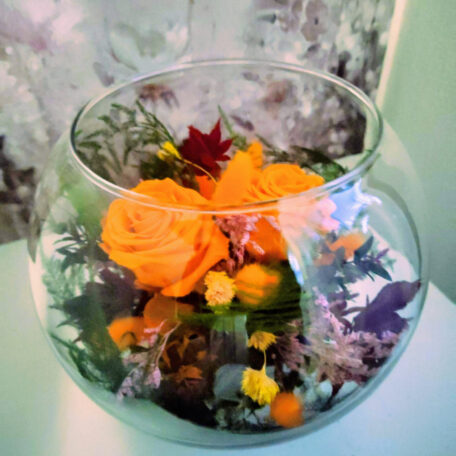 Arrangement dans une coupe en verre «Pour toi»